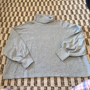 Who What Wear Light Gray Turtleneck Sweater